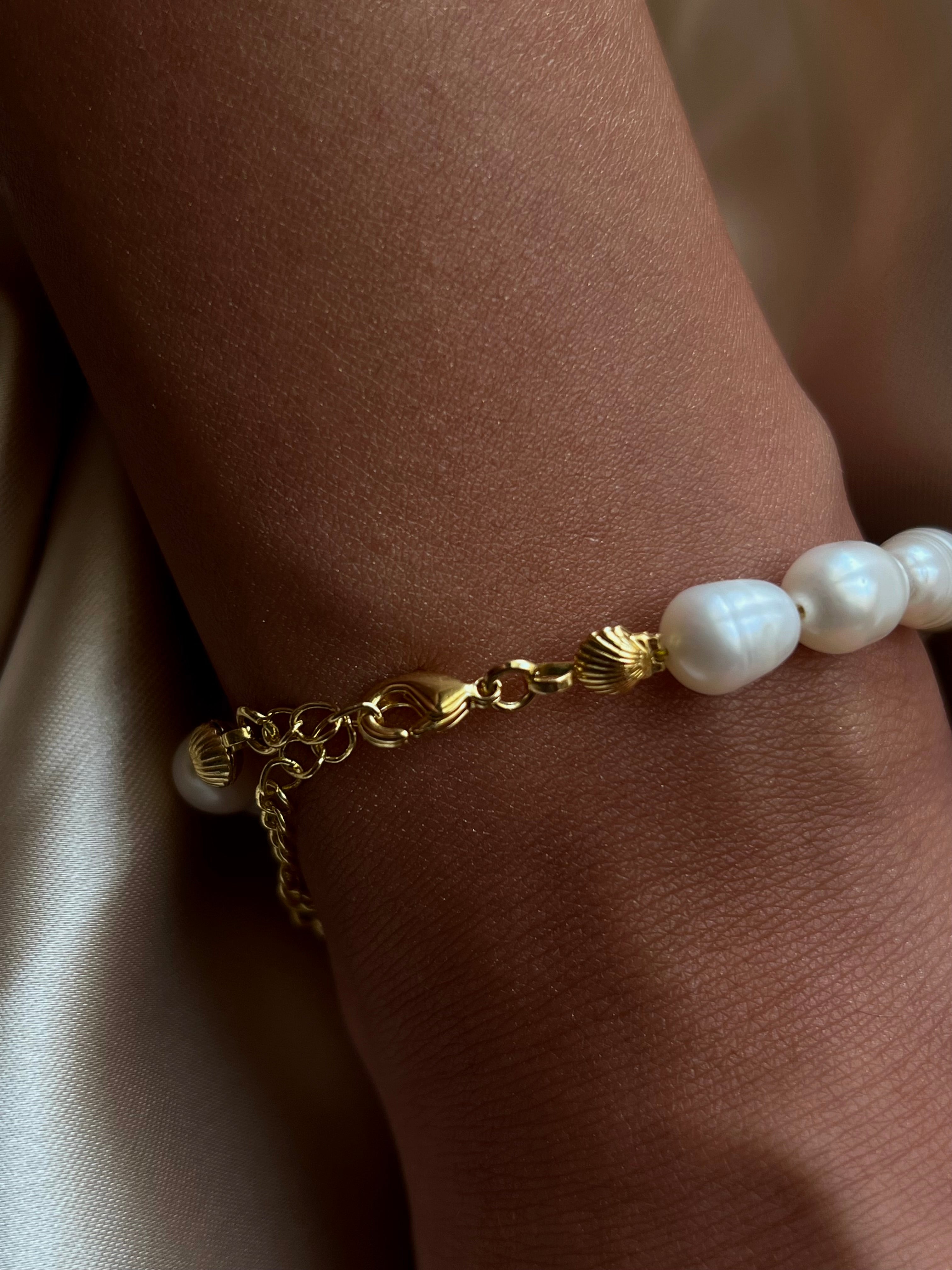 Lulu Grande Bracelet